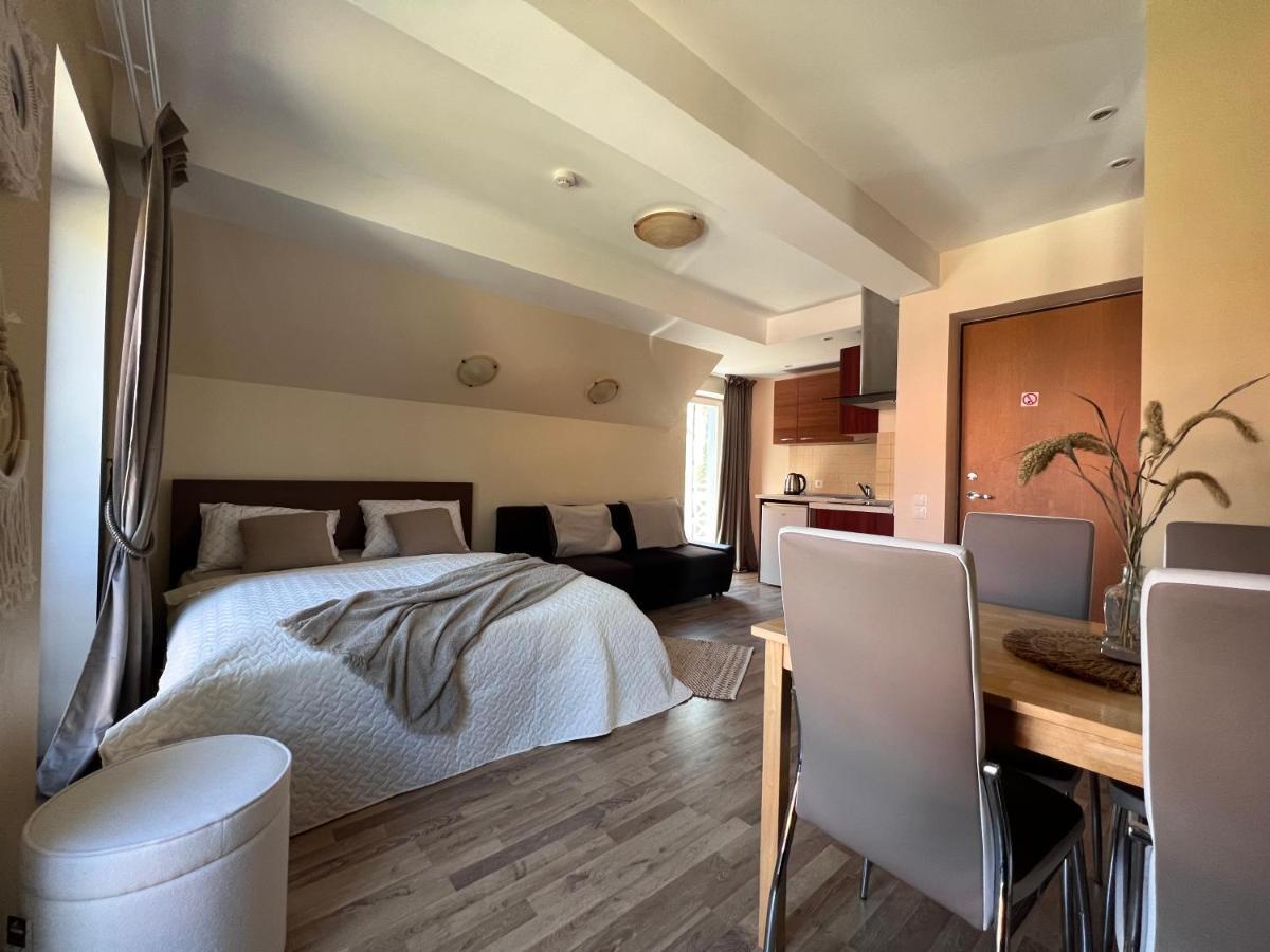 Preila 69 Apartamentai ภายนอก รูปภาพ